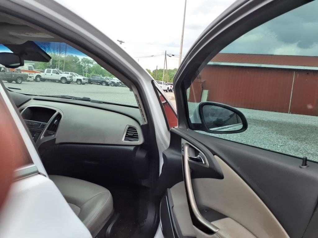 2015 Buick Verano 4dr Sedan - 22880543 - 16