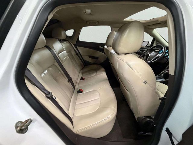 2015 Buick Verano 4dr Sedan Leather Group - 22998519 - 20