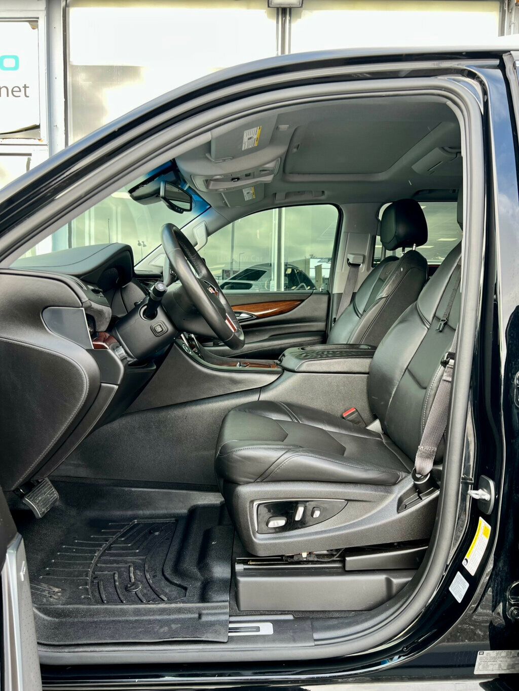 2015 Cadillac Escalade 2WD 4dr Premium - 22959215 - 13