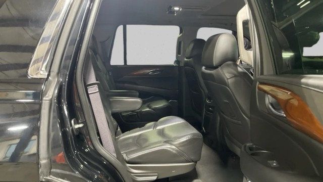 2015 Cadillac Escalade 4WD 4dr Luxury - 23011816 - 11
