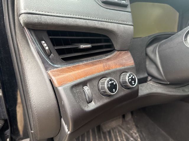 2015 Cadillac Escalade 4WD 4dr Luxury - 22997528 - 10