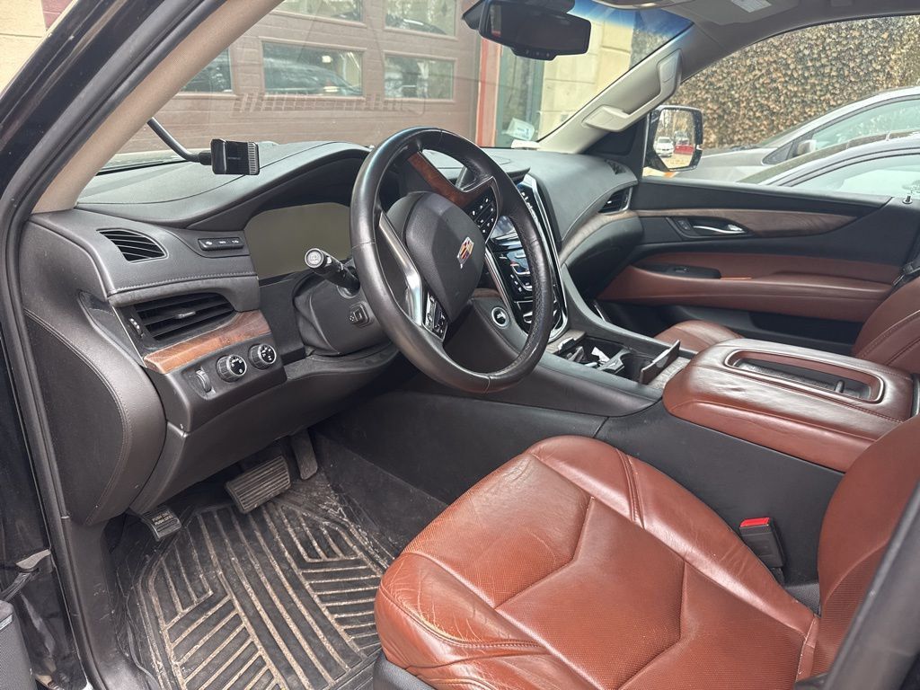 2015 Cadillac Escalade 4WD 4dr Luxury - 22997528 - 5