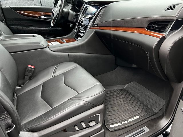 2015 Cadillac Escalade 4WD 4dr Luxury - 22970472 - 11