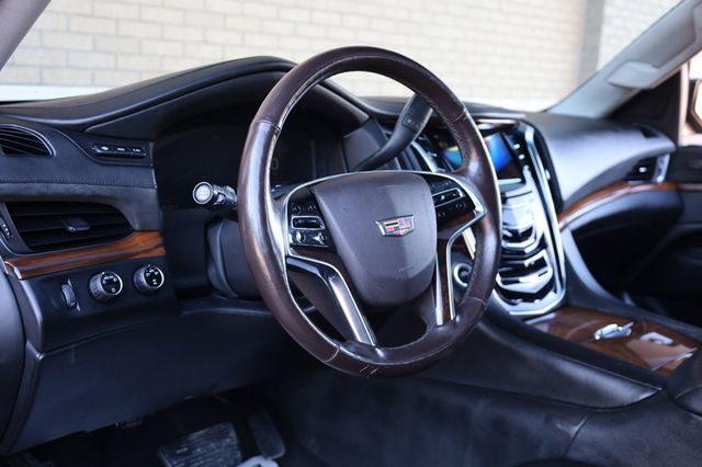 2015 Cadillac Escalade 4WD 4dr Luxury - 22877786 - 13