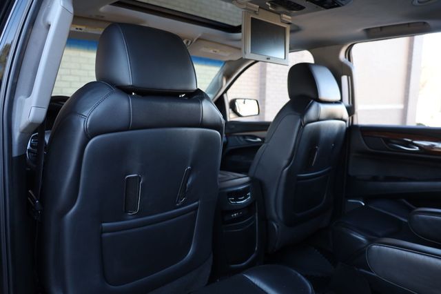 2015 Cadillac Escalade 4WD 4dr Luxury - 22877786 - 16