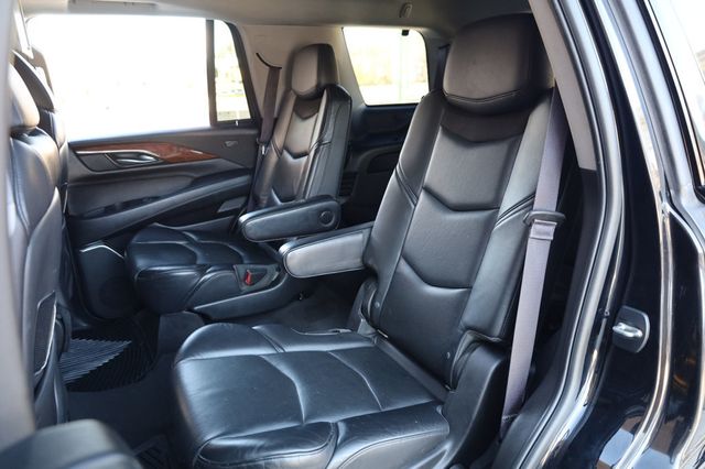 2015 Cadillac Escalade 4WD 4dr Luxury - 22877786 - 17