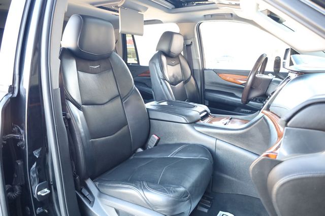 2015 Cadillac Escalade 4WD 4dr Luxury - 22877786 - 22