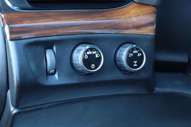 2015 Cadillac Escalade 4WD 4dr Luxury - 22877786 - 29