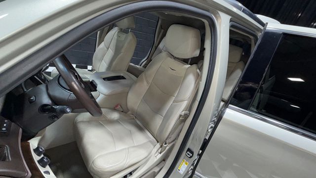 2015 Cadillac Escalade 4WD 4dr Luxury - 22967023 - 46