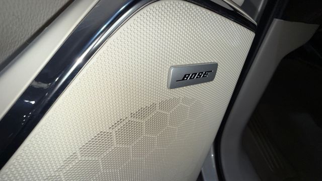 2015 Cadillac Escalade 4WD 4dr Luxury - 22967023 - 51