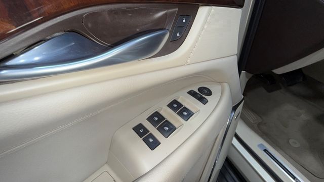 2015 Cadillac Escalade 4WD 4dr Luxury - 22967023 - 52
