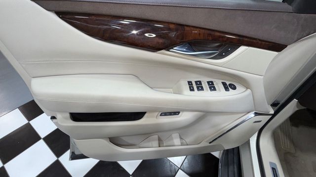 2015 Cadillac Escalade 4WD 4dr Luxury - 22967023 - 53