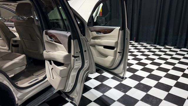 2015 Cadillac Escalade 4WD 4dr Luxury - 22967023 - 56