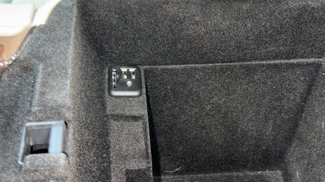 2015 Cadillac Escalade 4WD 4dr Luxury - 22967023 - 62