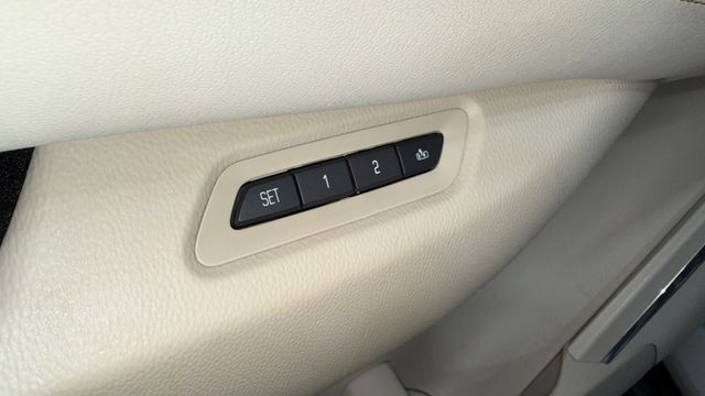 2015 Cadillac Escalade 4WD 4dr Luxury - 22967023 - 65