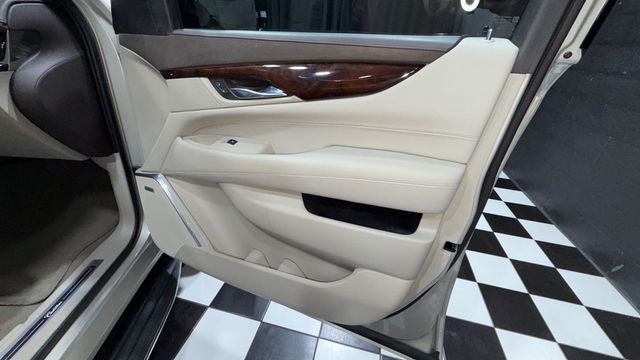 2015 Cadillac Escalade 4WD 4dr Luxury - 22967023 - 74