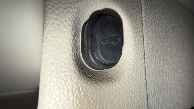 2015 Cadillac Escalade 4WD 4dr Luxury - 22967023 - 91