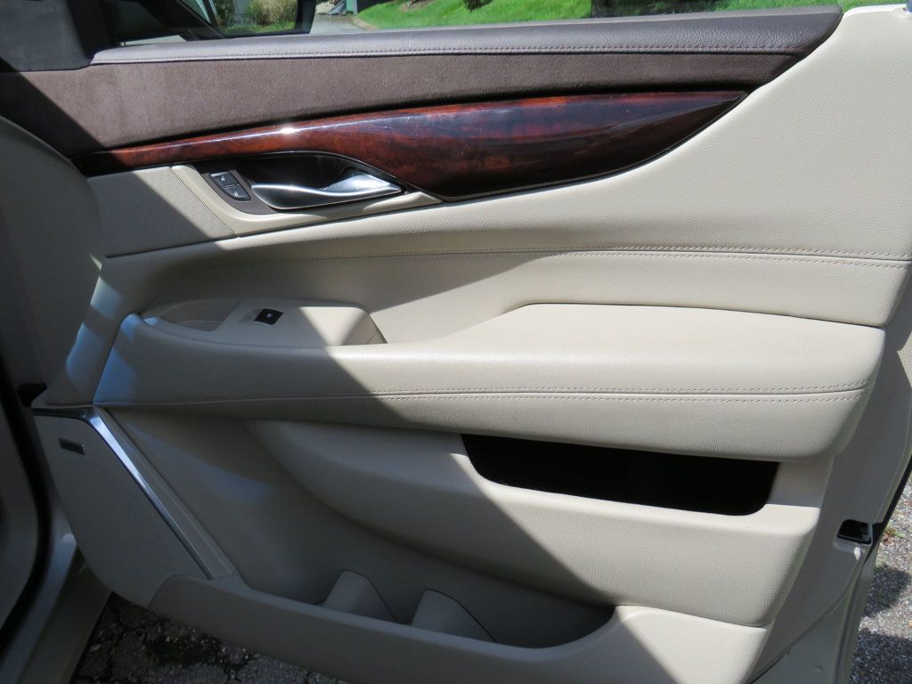 2015 Cadillac Escalade 4WD 4dr Luxury - 22828736 - 9