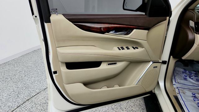 2015 Cadillac Escalade 4WD 4dr Luxury w/ Rear Entertainment System & 22'' Wheels - 23020893 - 10