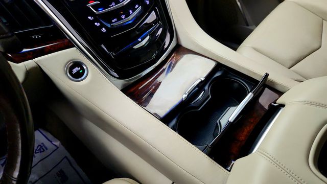 2015 Cadillac Escalade 4WD 4dr Luxury w/ Rear Entertainment System & 22'' Wheels - 23020893 - 16