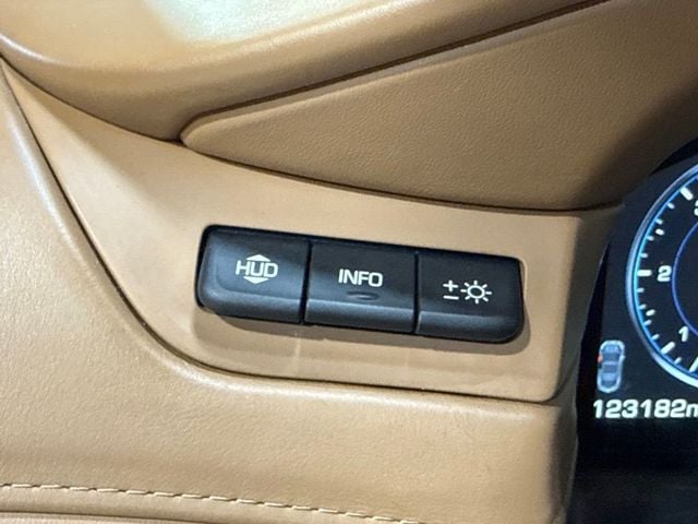 2015 Cadillac Escalade 4WD 4dr Platinum - 23057950 - 20