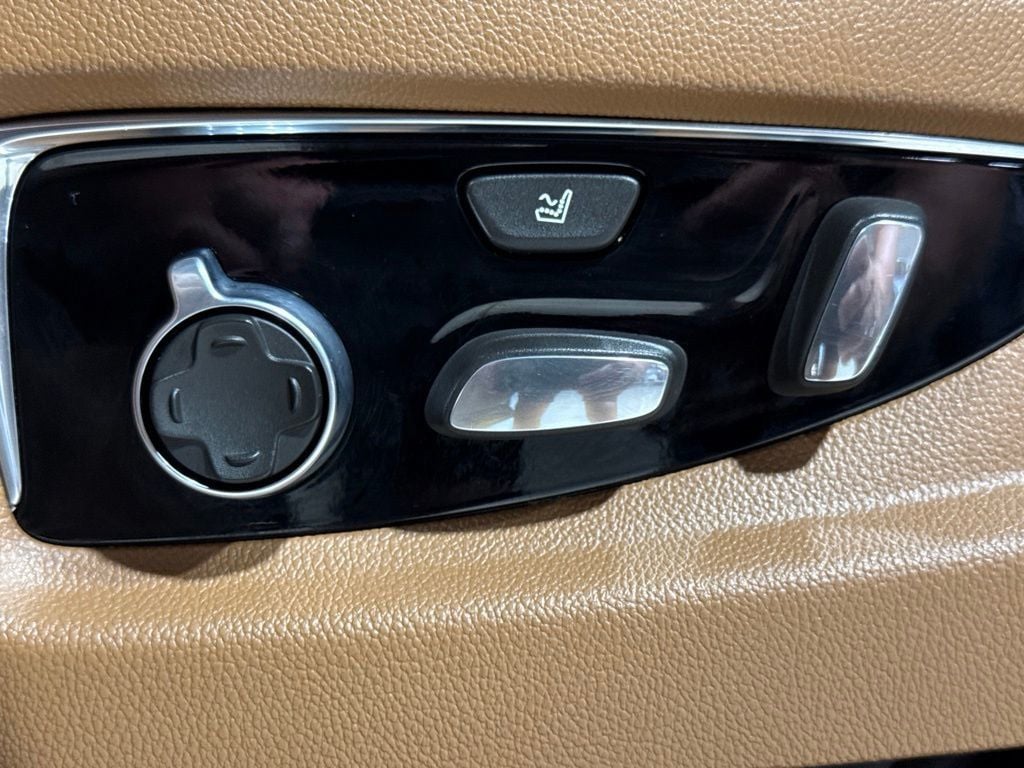 2015 Cadillac Escalade 4WD 4dr Platinum - 23057950 - 22