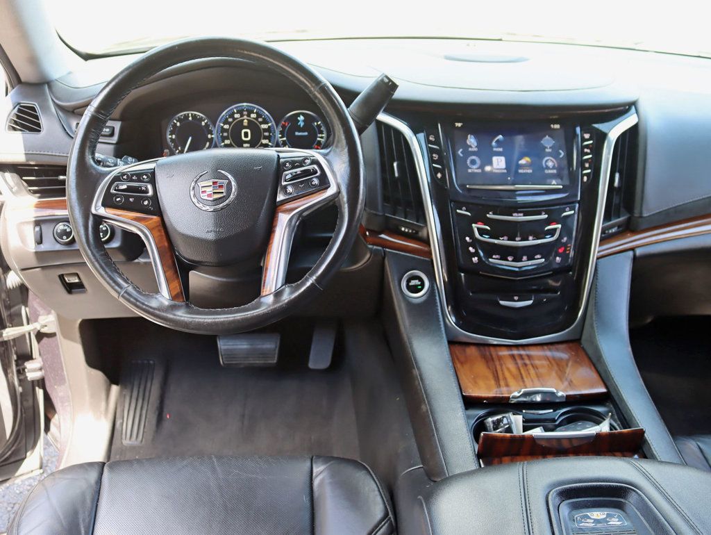 2015 Cadillac Escalade Premium photo 11