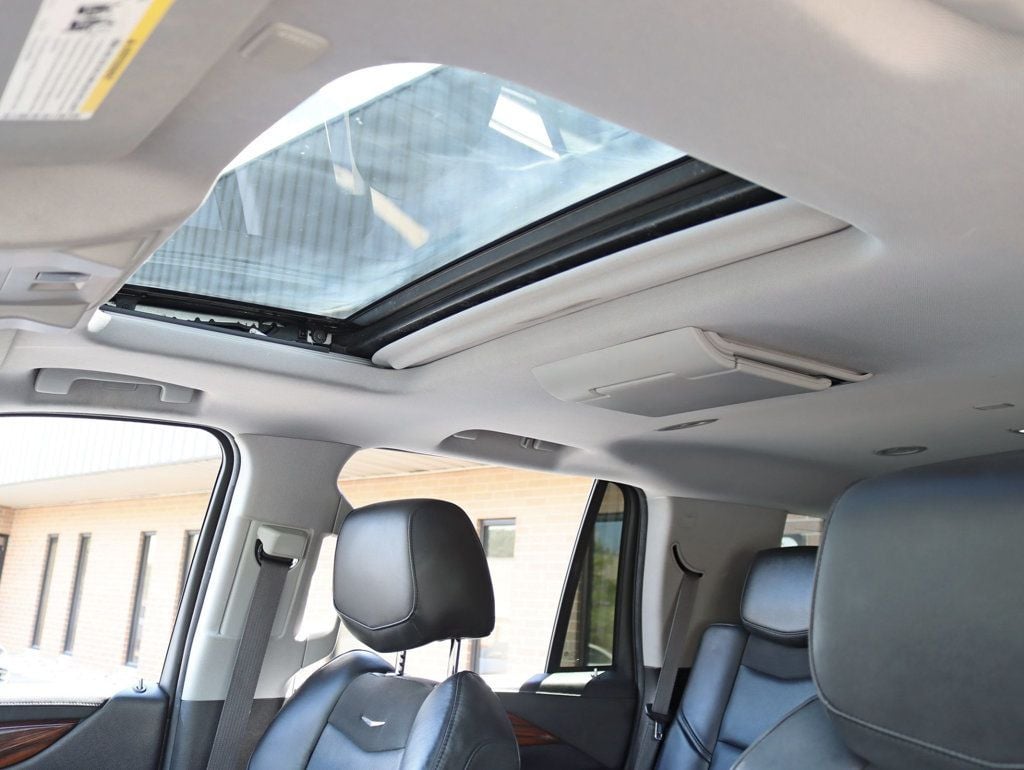 2015 Cadillac Escalade Premium photo 25