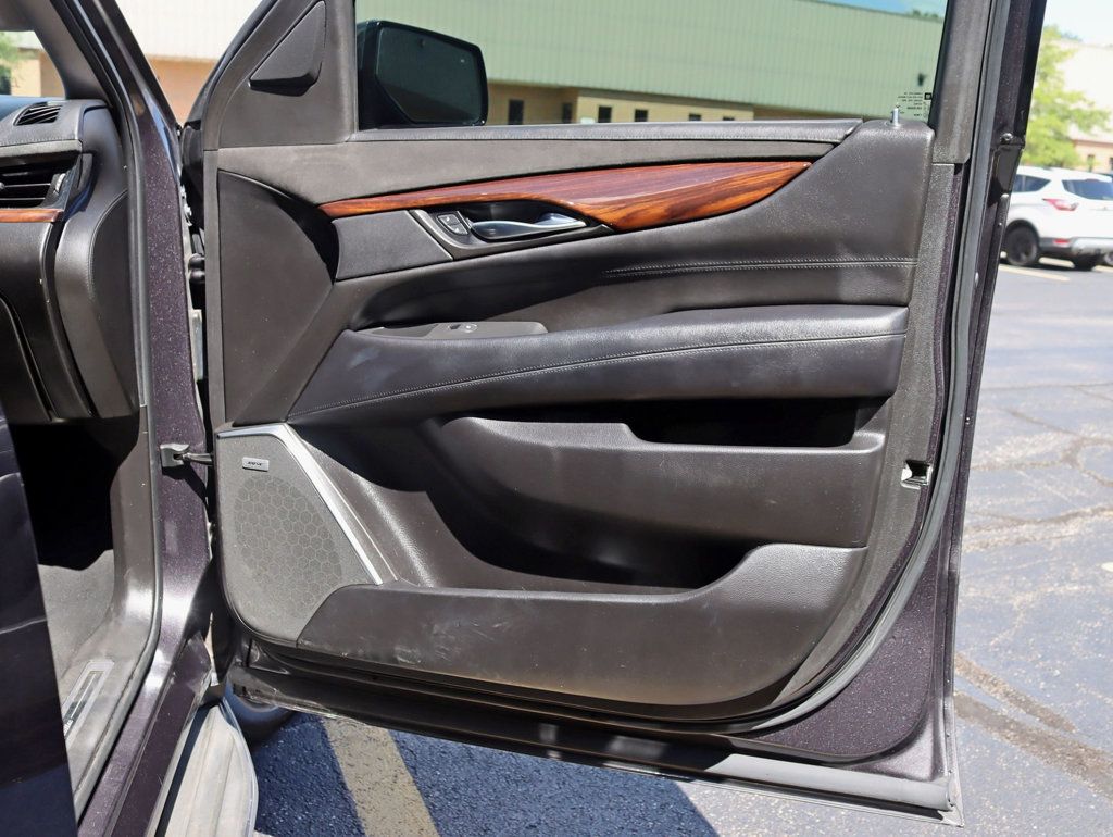 2015 Cadillac Escalade Premium photo 28