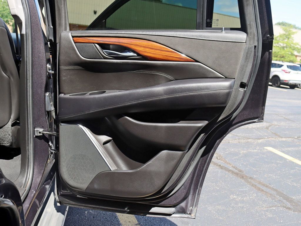 2015 Cadillac Escalade Premium photo 29