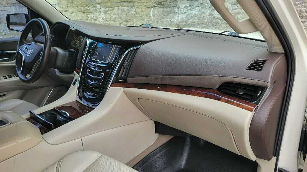 2015 Cadillac Escalade 4WD 4dr Premium - 22371934 - 23