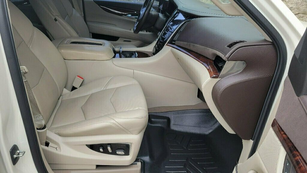 2015 Cadillac Escalade 4WD 4dr Premium - 22371934 - 24