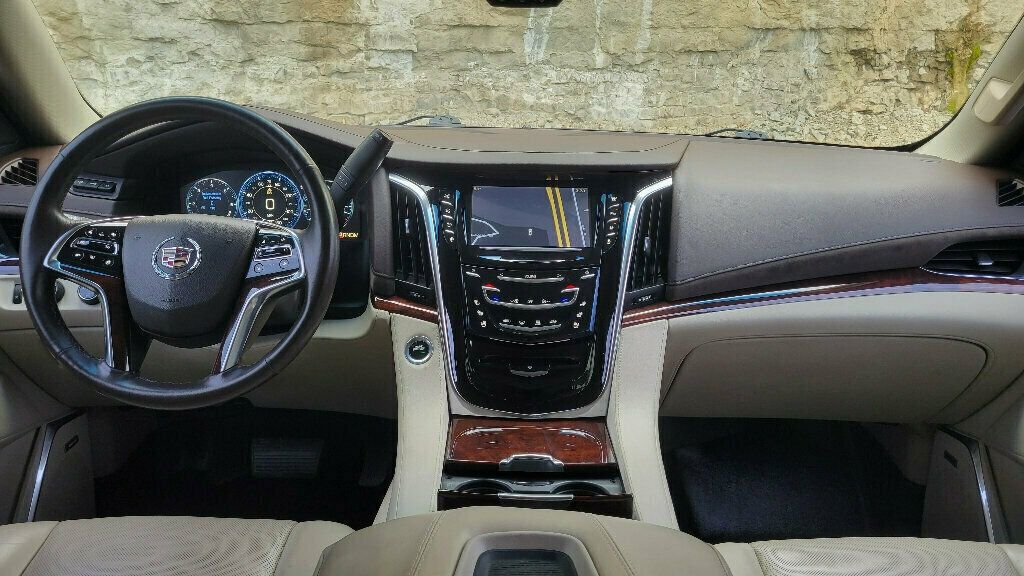 2015 Cadillac Escalade 4WD 4dr Premium - 22371934 - 28