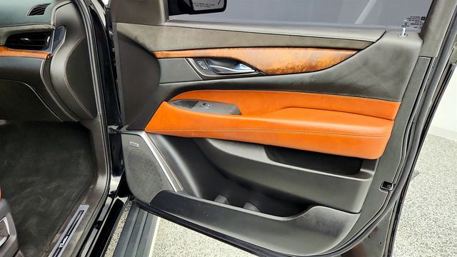 2015 Cadillac Escalade 4WD 4dr Premium w/ Full Leather Seating & Power Running Boards - 23006829 - 28