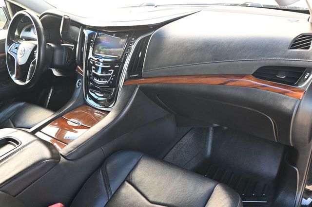 2015 Cadillac Escalade ESV 4WD 4dr Luxury - 22958479 - 9