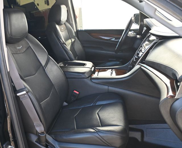 2015 Cadillac Escalade ESV 4WD 4dr Luxury - 22958479 - 16