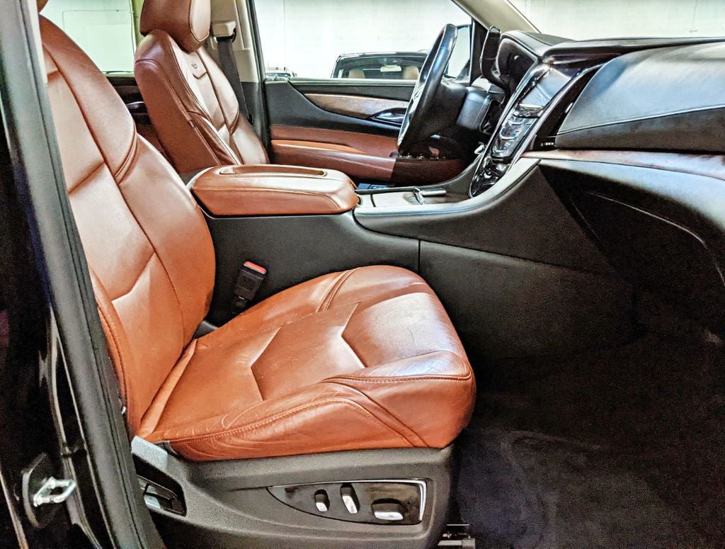 2015 Cadillac Escalade ESV 4WD 4dr Luxury - 22338096 - 51