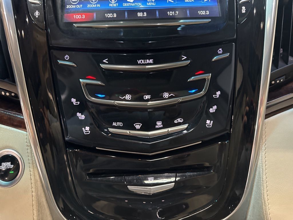 2015 Cadillac Escalade ESV 4WD 4dr Luxury - 22991423 - 21