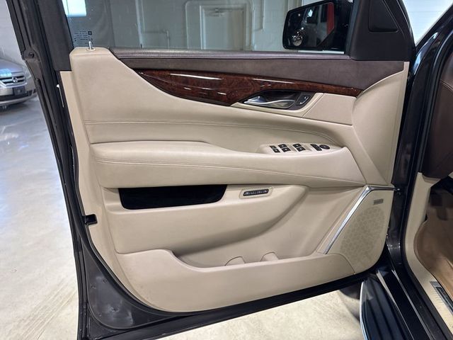 2015 Cadillac Escalade ESV 4WD 4dr Luxury - 22991423 - 30