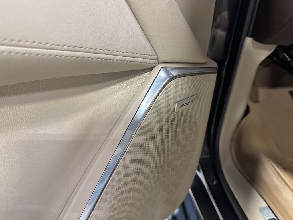 2015 Cadillac Escalade ESV 4WD 4dr Luxury - 22991423 - 32