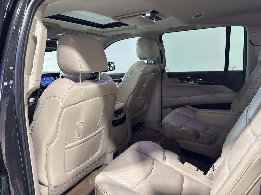 2015 Cadillac Escalade ESV 4WD 4dr Luxury - 22991423 - 35