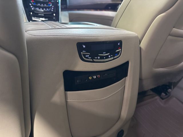 2015 Cadillac Escalade ESV 4WD 4dr Luxury - 22991423 - 36