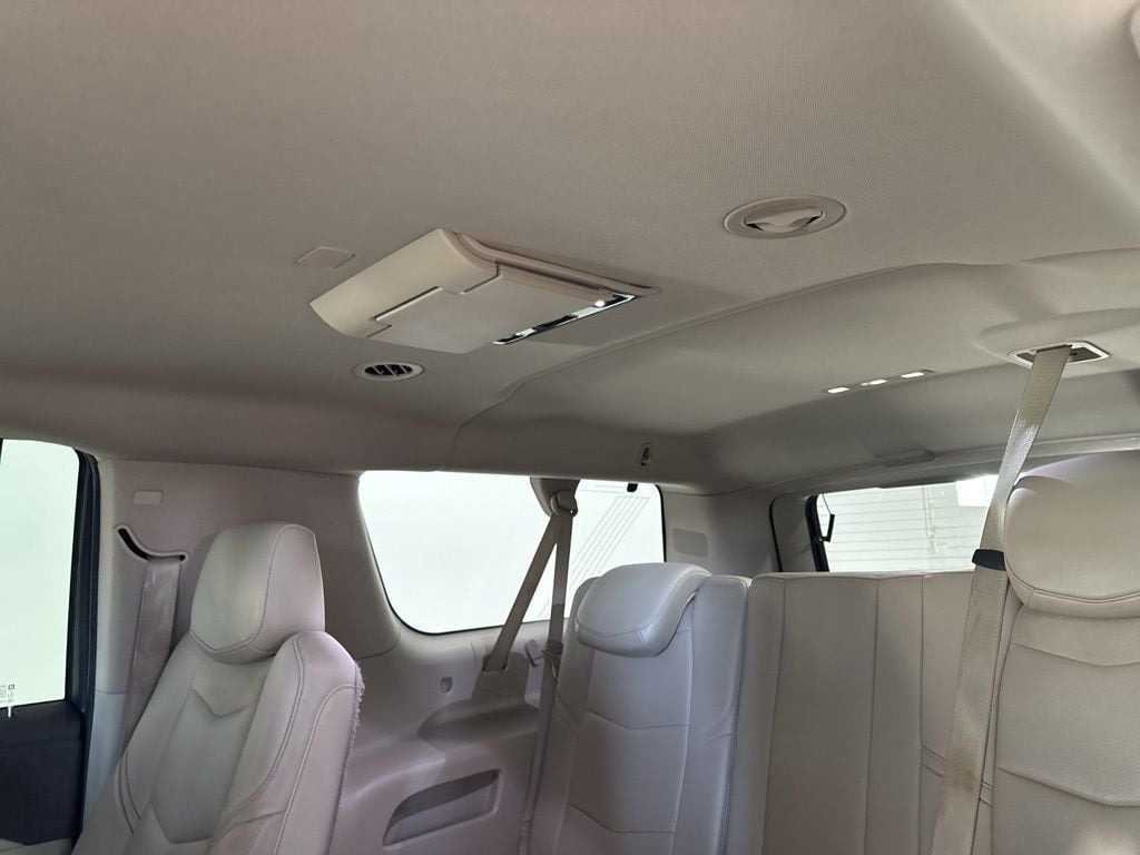 2015 Cadillac Escalade ESV 4WD 4dr Luxury - 22991423 - 39