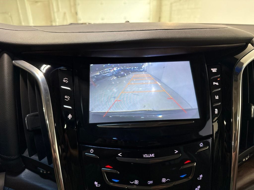 2015 Cadillac Escalade ESV 4WD 4dr Luxury - 23048611 - 17