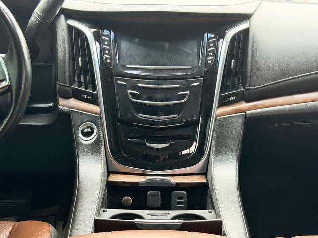 2015 Cadillac Escalade ESV 4WD 4dr Luxury - 23070237 - 26