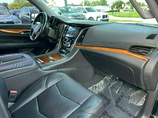 2015 Cadillac Escalade ESV 4WD 4dr Luxury - 23058094 - 10