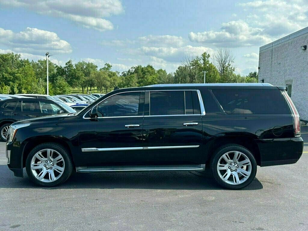 2015 Cadillac Escalade ESV 4WD 4dr Luxury - 23058094 - 17