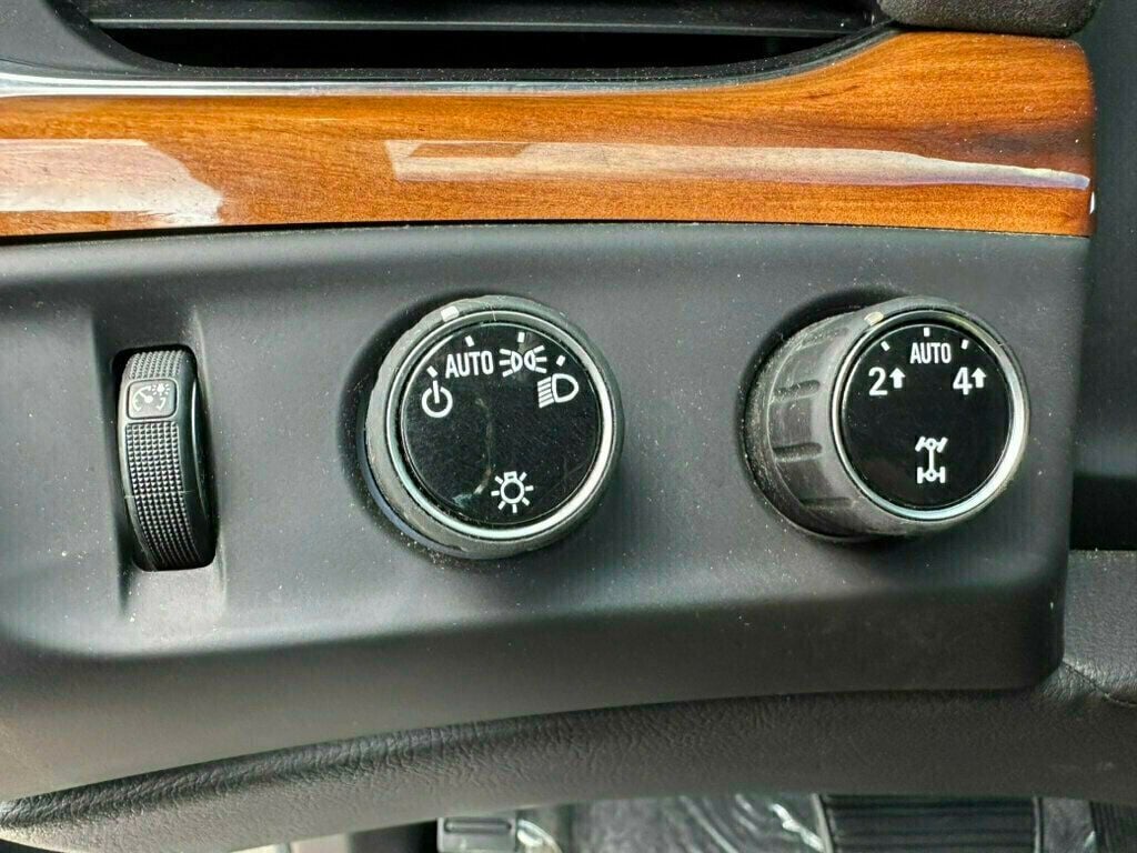 2015 Cadillac Escalade ESV 4WD 4dr Luxury - 23058094 - 31