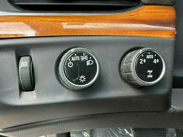 2015 Cadillac Escalade ESV 4WD 4dr Luxury - 23058094 - 31