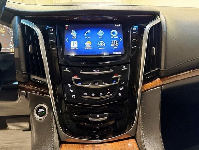 2015 Cadillac Escalade ESV 4WD 4dr Premium - 22965919 - 17